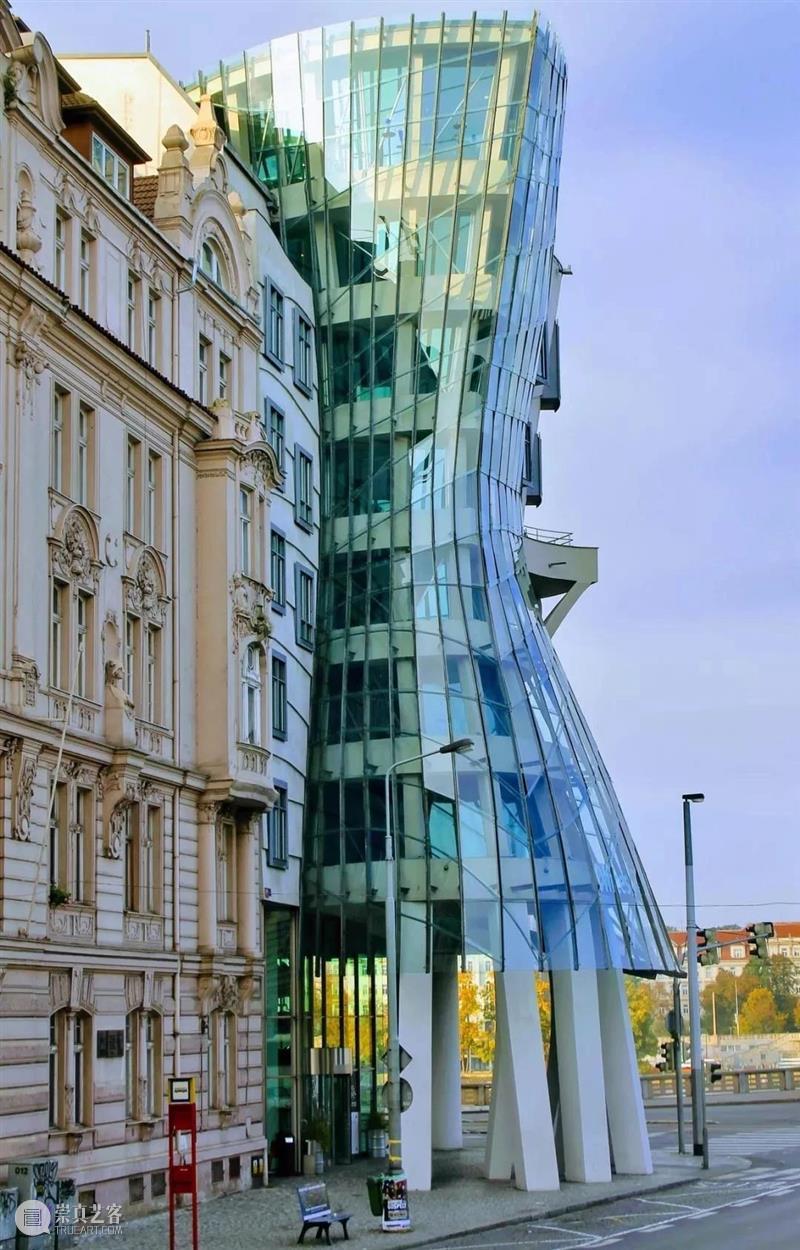 【IFA-艺术赏析】Frank Gehry|“魔法”建筑 田恬 建筑 艺术 IFA 世界上 垃圾 弗兰克 盖里 Gehry 加拿大 多伦多 崇真艺客
